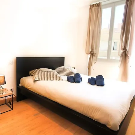 Renovated 3 Bedrooms With Patio - Heart Of Apartment *