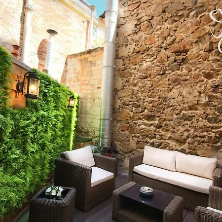 Renovated 3 Bedrooms With Patio - Heart Of
